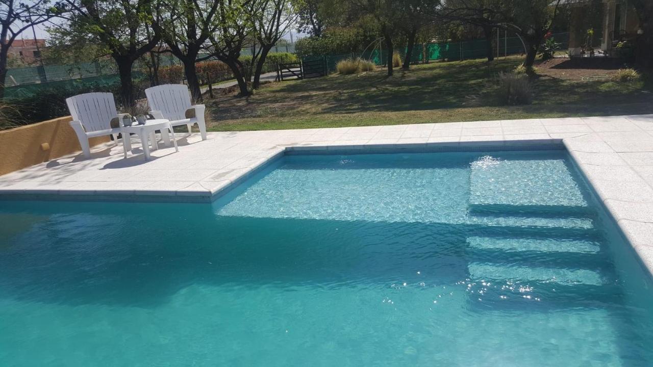 Casa 6 A Malibu 3Km Del Aeropuerto Podes Dejar Tu Auto Villa Allende Bagian luar foto