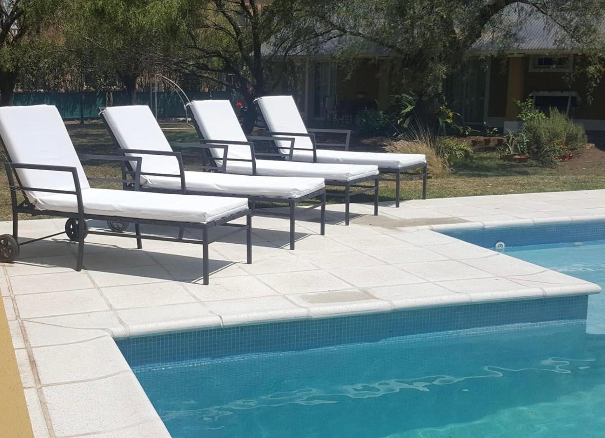 Casa 6 A Malibu 3Km Del Aeropuerto Podes Dejar Tu Auto Villa Allende Bagian luar foto